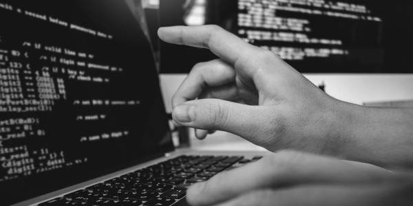 Peritajes Civiles y Mercantiles Adeje · Informes Periciales de Delitos Cibernéticos